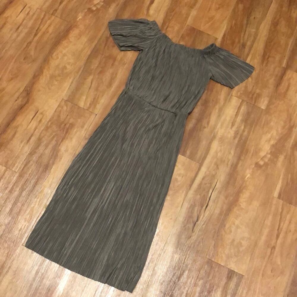 Gianni Bini Madeline Pleated Off Shoulder Dress in Summer Teak Brown Size Small